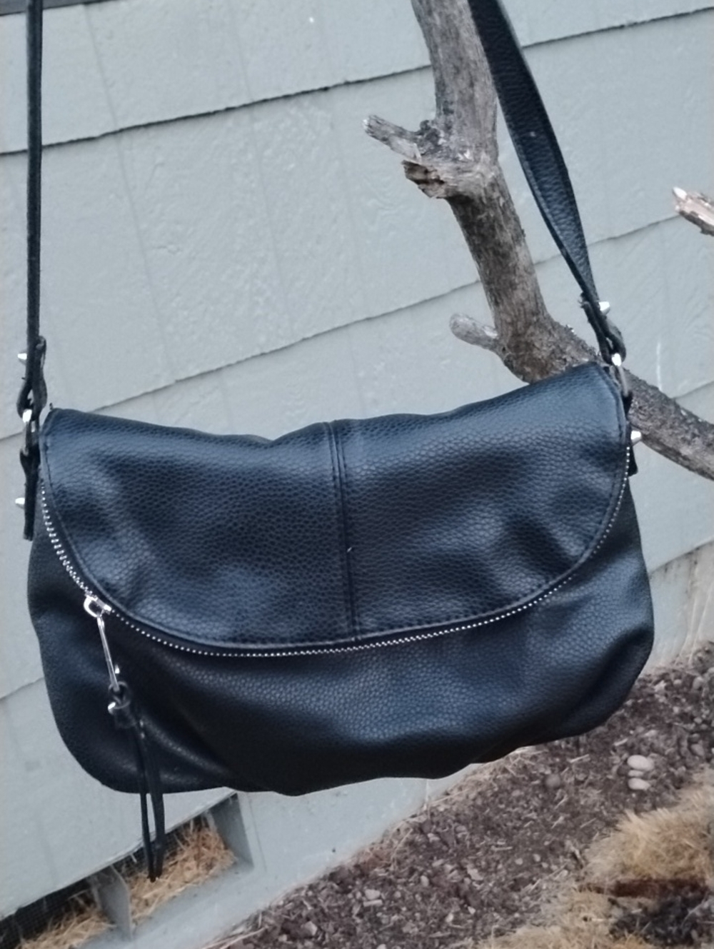 Kensie Black Pebbled Leather Crossbody Bag with Silver Accents
